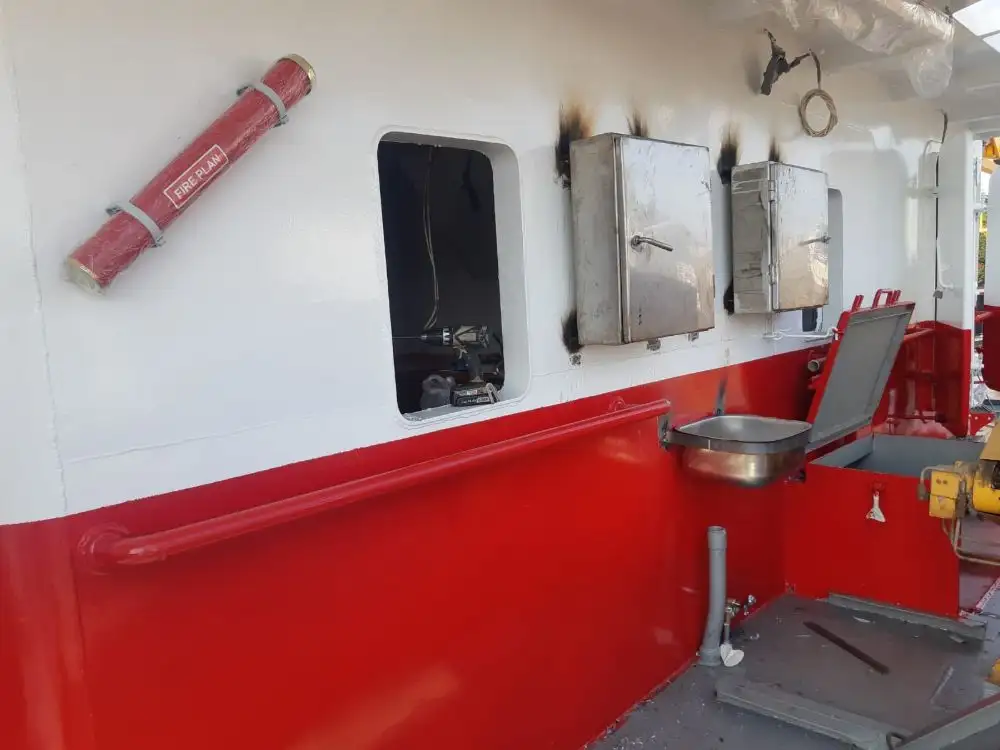 Kapal feri untuk dijual