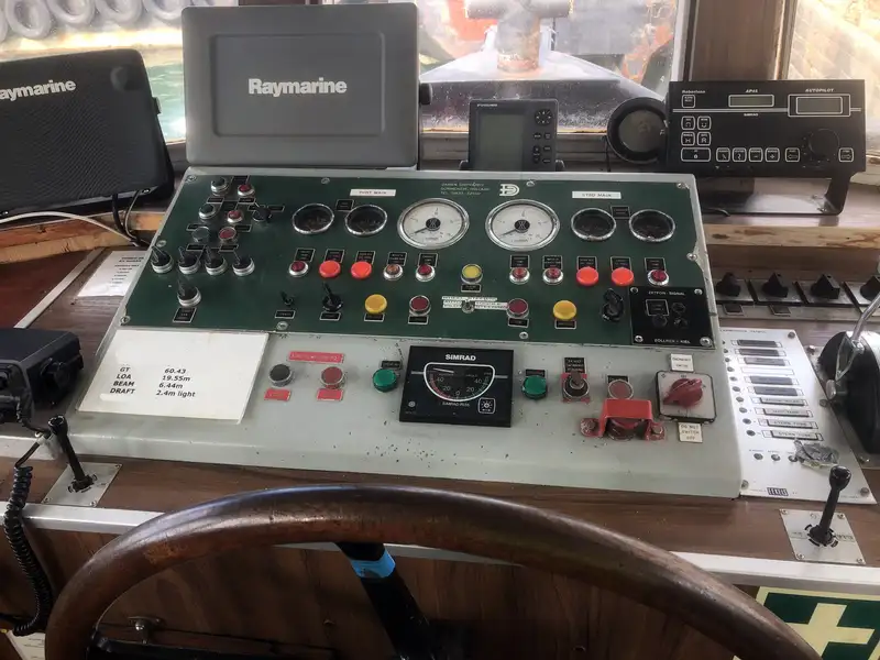 Kapal tunda untuk dijual