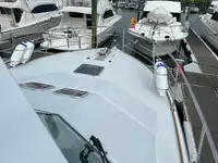Kapal penyelidik untuk dijual