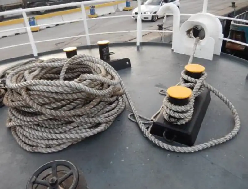 Kapal kerja untuk dijual