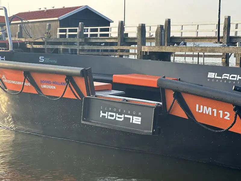 Kapal kerja untuk dijual