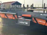 Kapal kerja untuk dijual