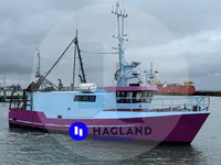 Kapal pengangkut ikan hidup untuk dijual