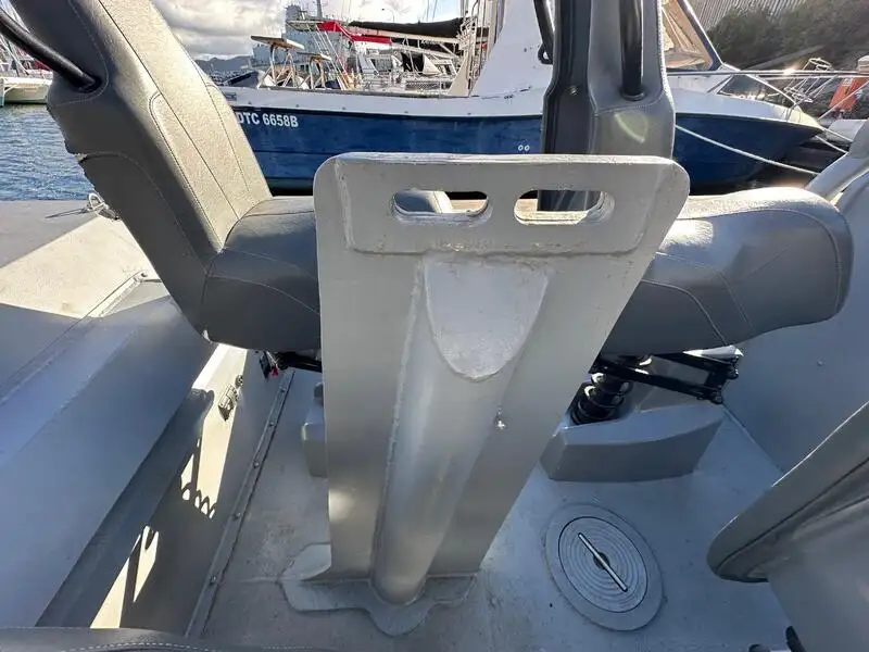 Kapal rondaan untuk dijual
