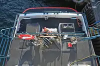 Kapal penyelamat untuk dijual