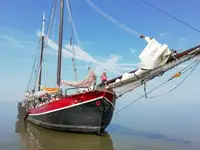 Kapal pengangkut pukal untuk dijual