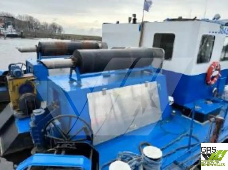Kapal kerja untuk dijual
