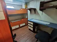 Kapal bekalan untuk dijual