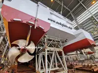 Kapal layar untuk dijual