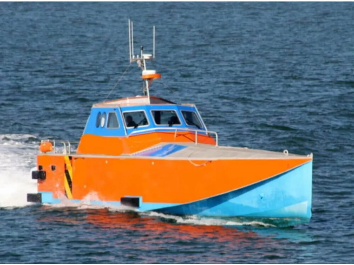 Kapal anak kapal untuk dijual