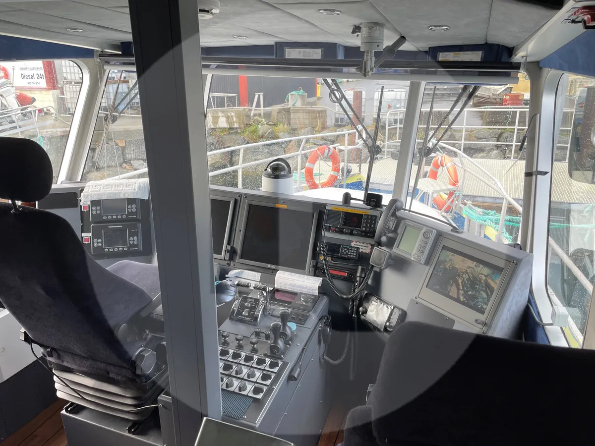 Kapal feri untuk dijual
