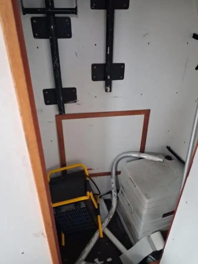 Kapal layar untuk dijual