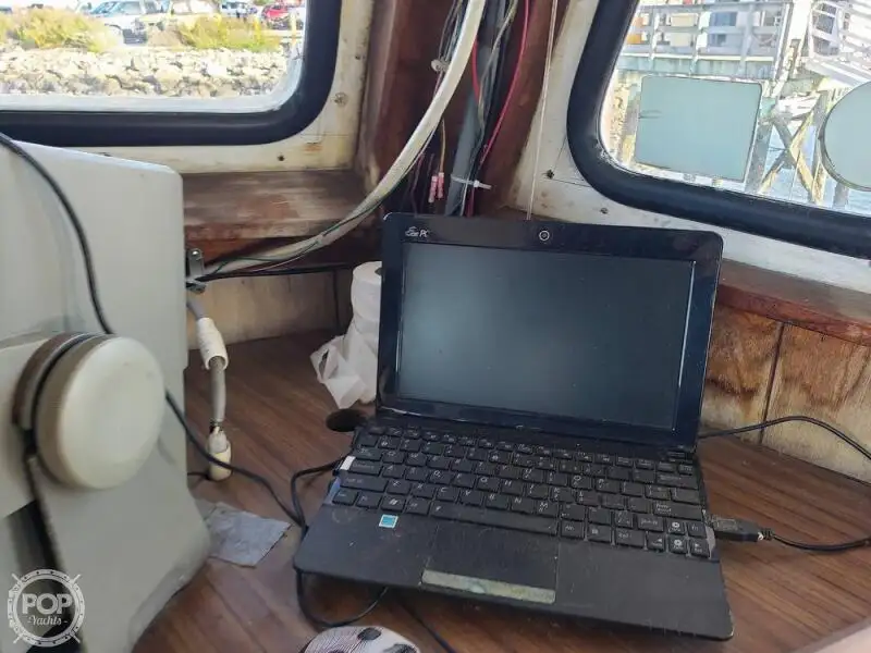 Kapal feri untuk dijual