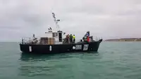 Kapal kerja untuk dijual