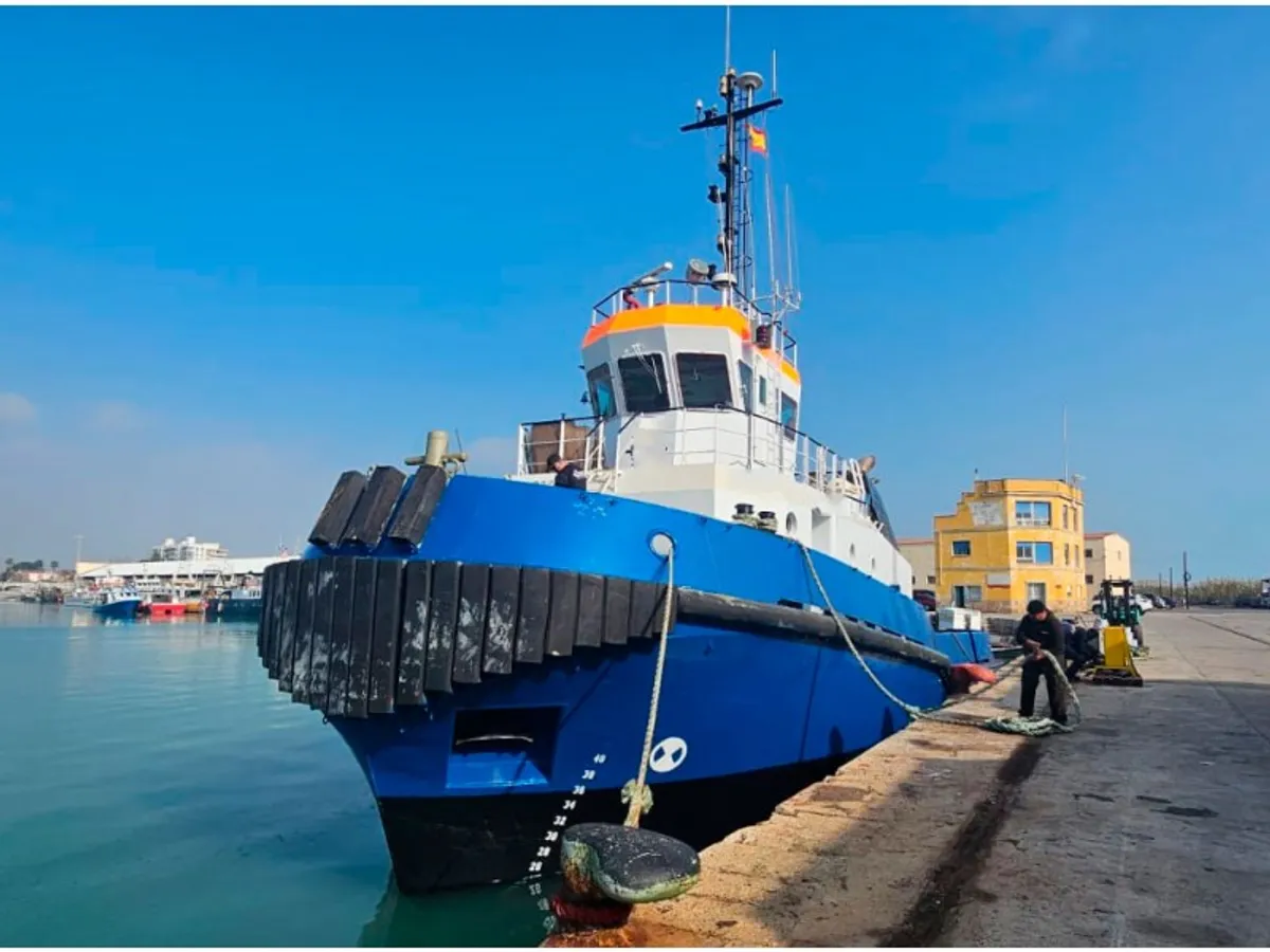 Kapal tunda untuk dijual