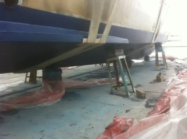 Kapal anak kapal untuk dijual