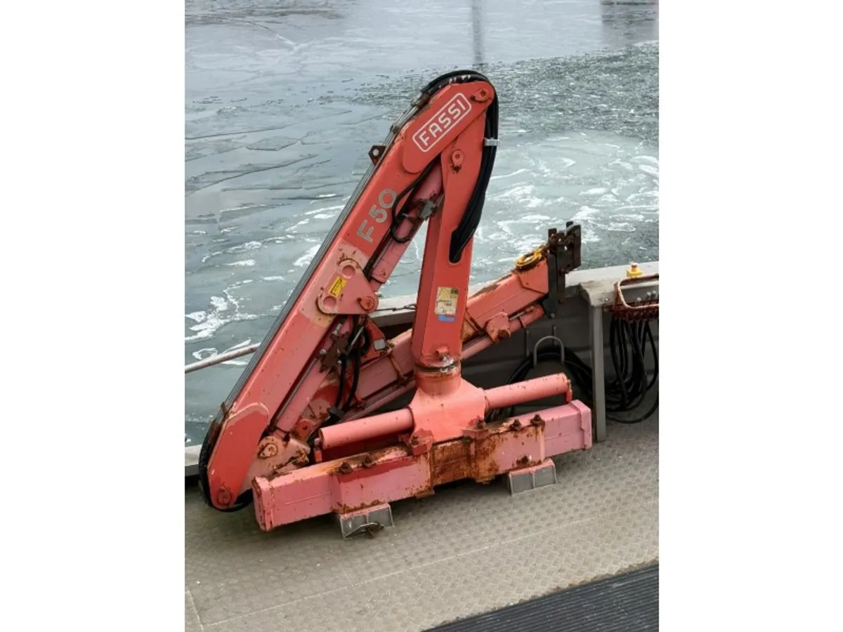 Kapal kerja untuk dijual