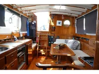 Yacht untuk dijual