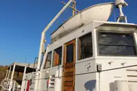 Kapal feri untuk dijual