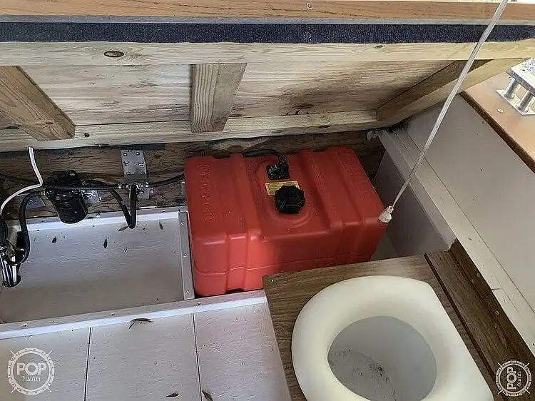 Kapal pelayaran untuk dijual