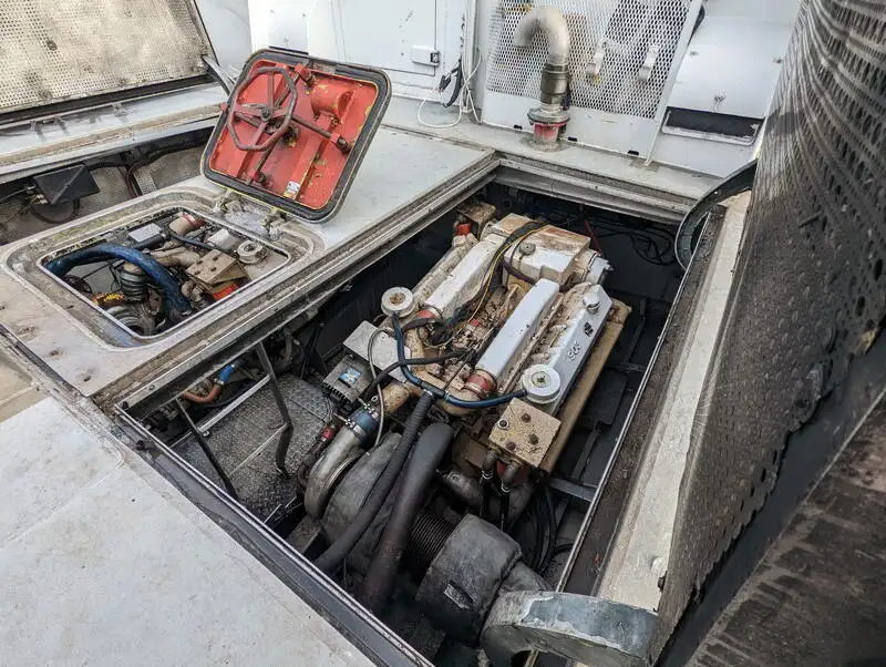 Kapal kerja untuk dijual