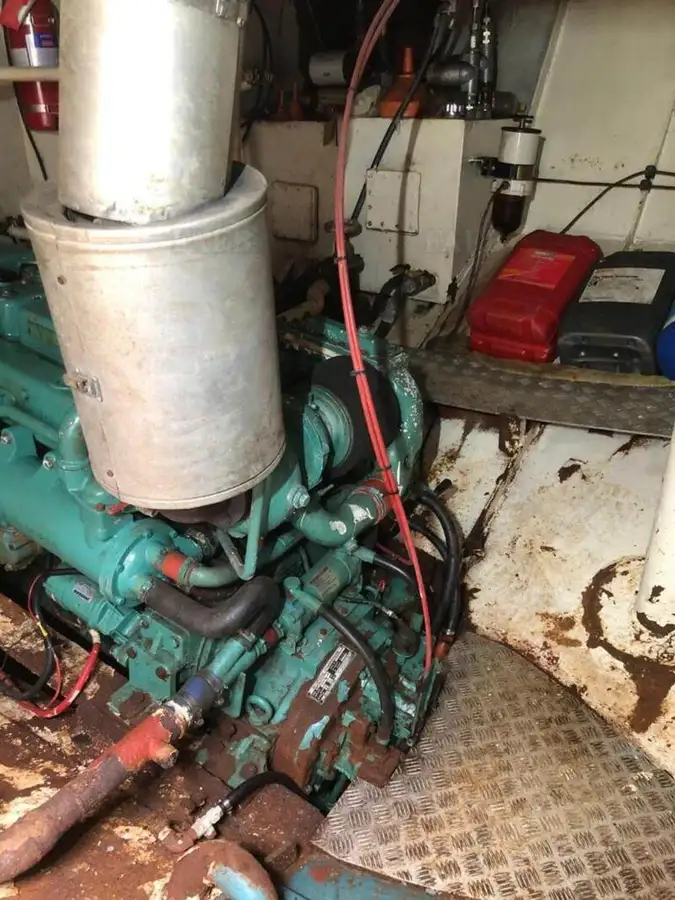 Kapal kerja untuk dijual