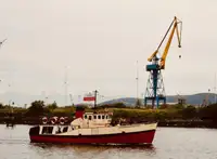 Kapal penumpang untuk dijual
