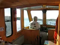 Kapal penyelamat untuk dijual