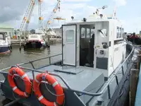 Kapal anak kapal untuk dijual