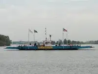 Kapal feri untuk jualan