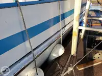 Kapal feri untuk dijual