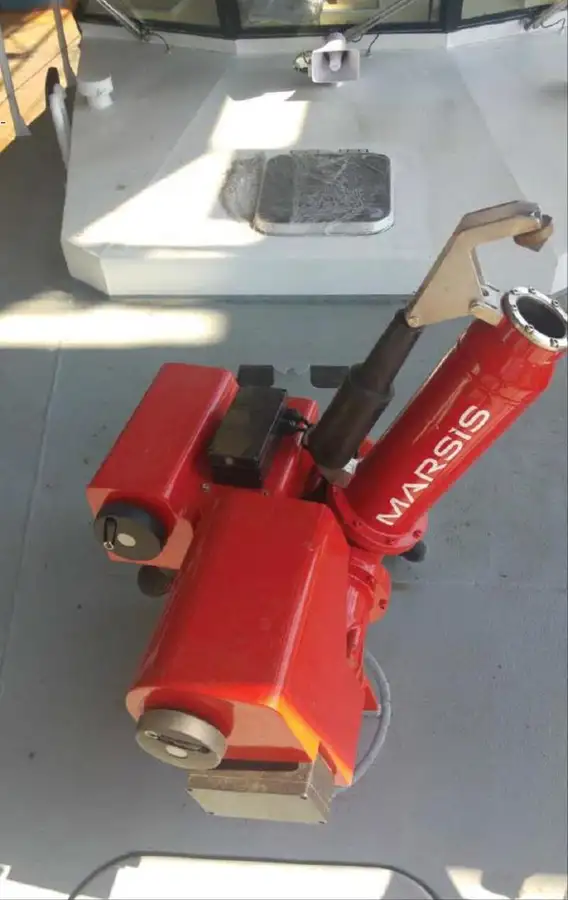 Kapal kerja untuk dijual