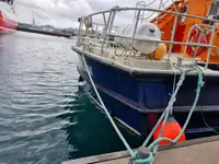 Kapal penyelamat untuk dijual