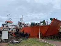 Kapal peti sejuk untuk dijual