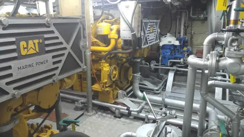 Kapal anak kapal untuk dijual