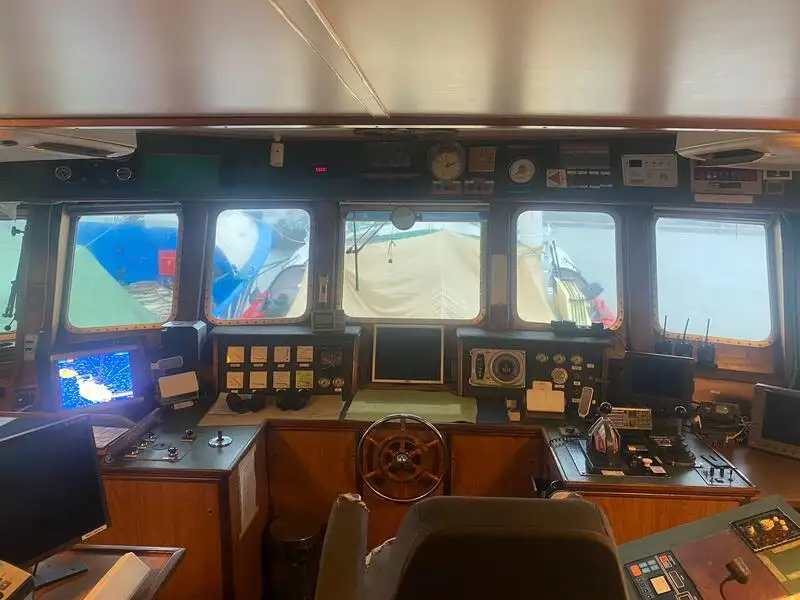 Kapal kerja untuk dijual