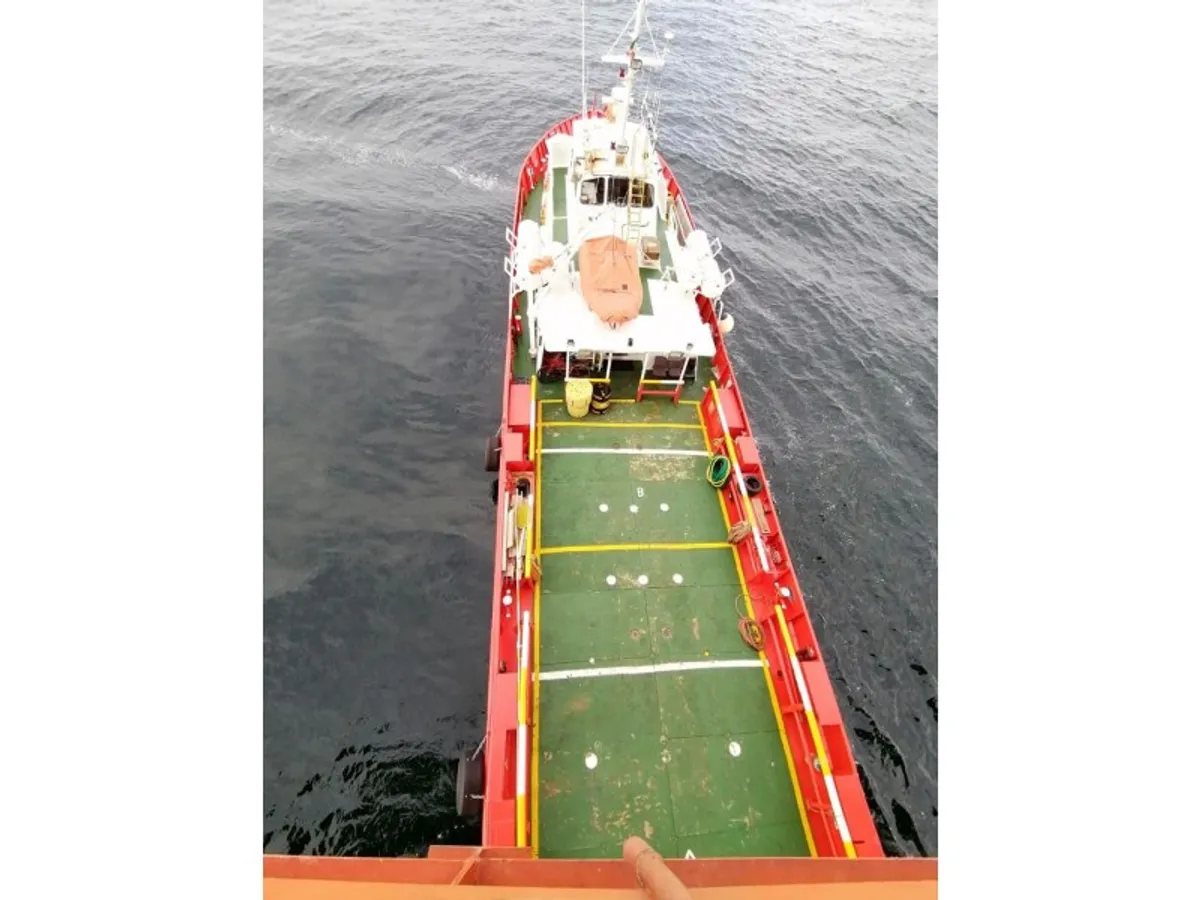 Kapal anak kapal untuk dijual