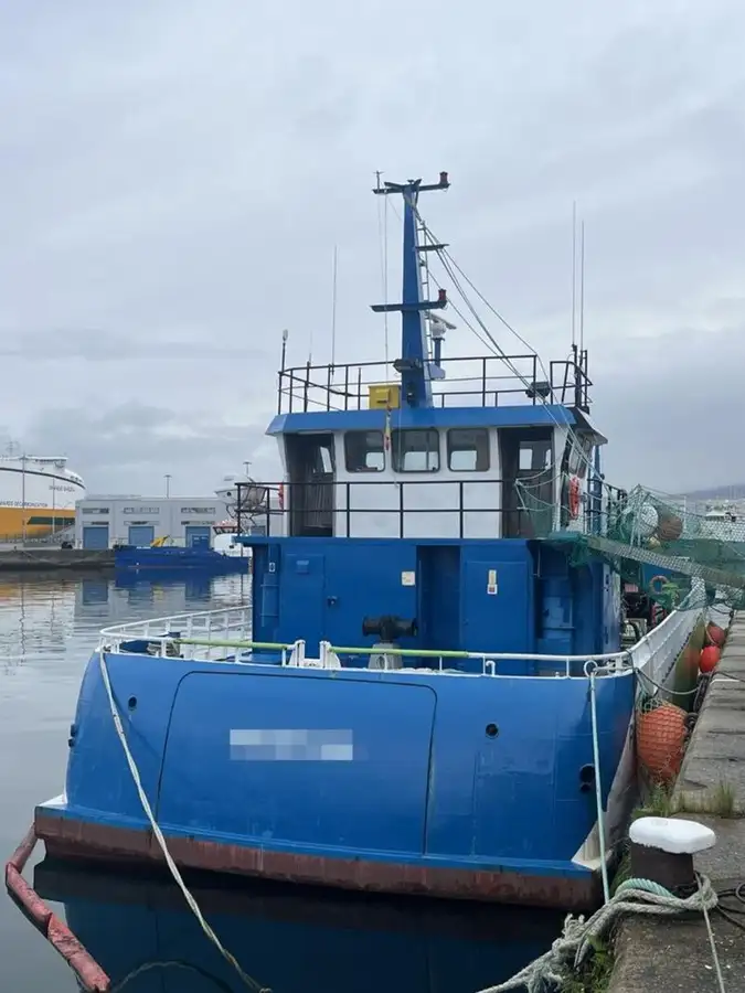 Kapal kerja untuk dijual