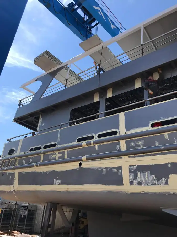Kapal penumpang untuk dijual