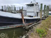 Kapal bekalan untuk dijual