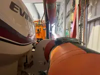 Kapal kerja untuk dijual