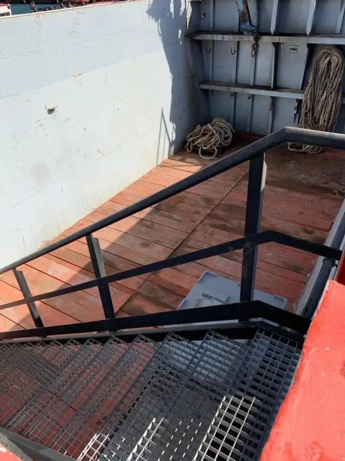 Kapal kerja untuk dijual