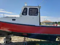 Kapal pemprosesan ikan untuk dijual