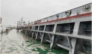 Kapal pengangkut pukal untuk dijual