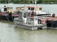 Kapal kerja untuk dijual