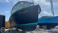 Kapal pelayaran untuk dijual