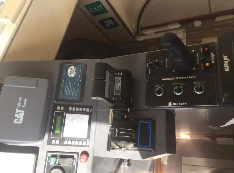 Kapal kerja untuk dijual