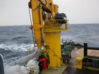 Kapal peti sejuk untuk dijual