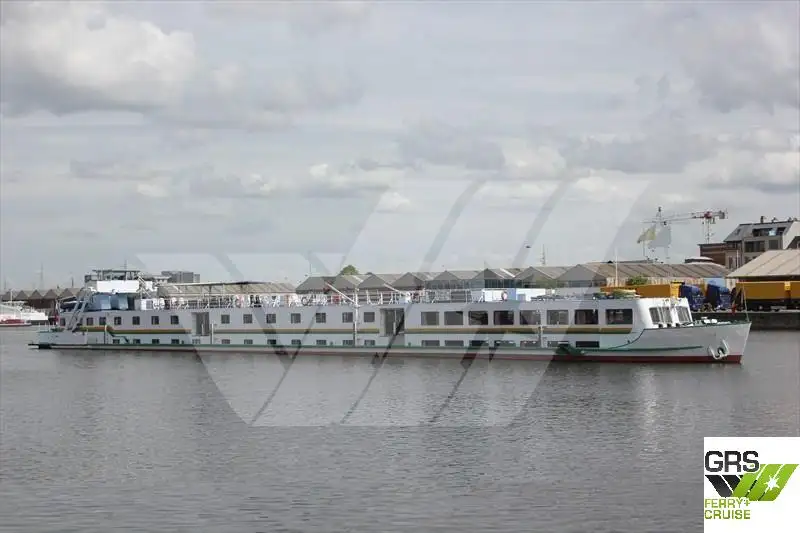 Kapal pelayaran untuk dijual