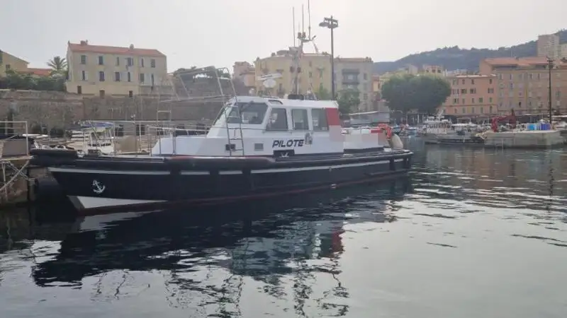 Kapal pandu untuk dijual